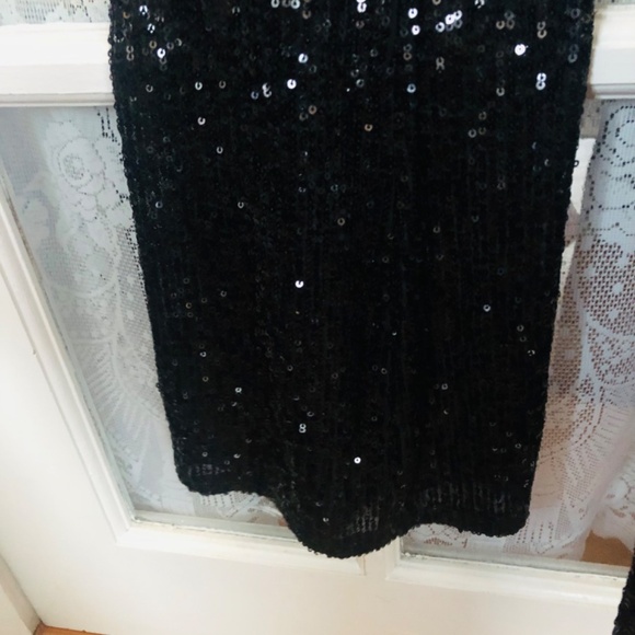 Forever 21 size exsmall black sequinned pants, wide bell bottoms, elastic waist - Picture 6 of 8